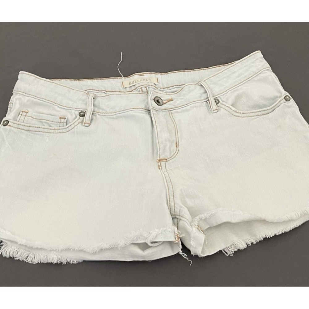 Bullhead Denim Jean Shorts Womens Light Blue Slouchy Distressed Size 9‎ Raw Hem - Picture 2 of 10
